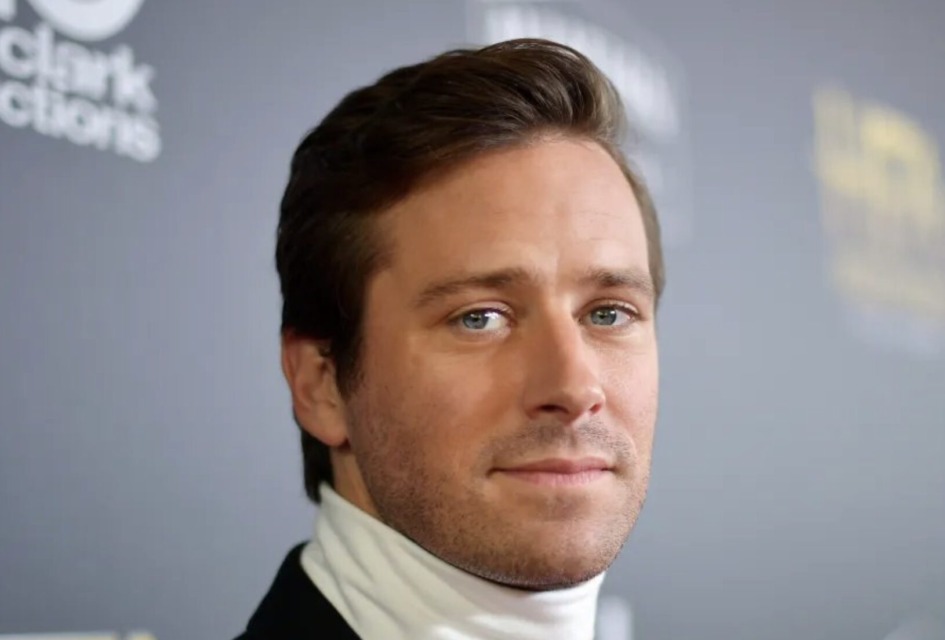 Padli zvezdnik Armie Hammer se vrača: prvi postanek – Hrvaška!