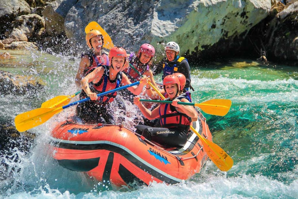Rafting skozi oči izkušenih - nasveti in triki za boljšo izkušnjo!