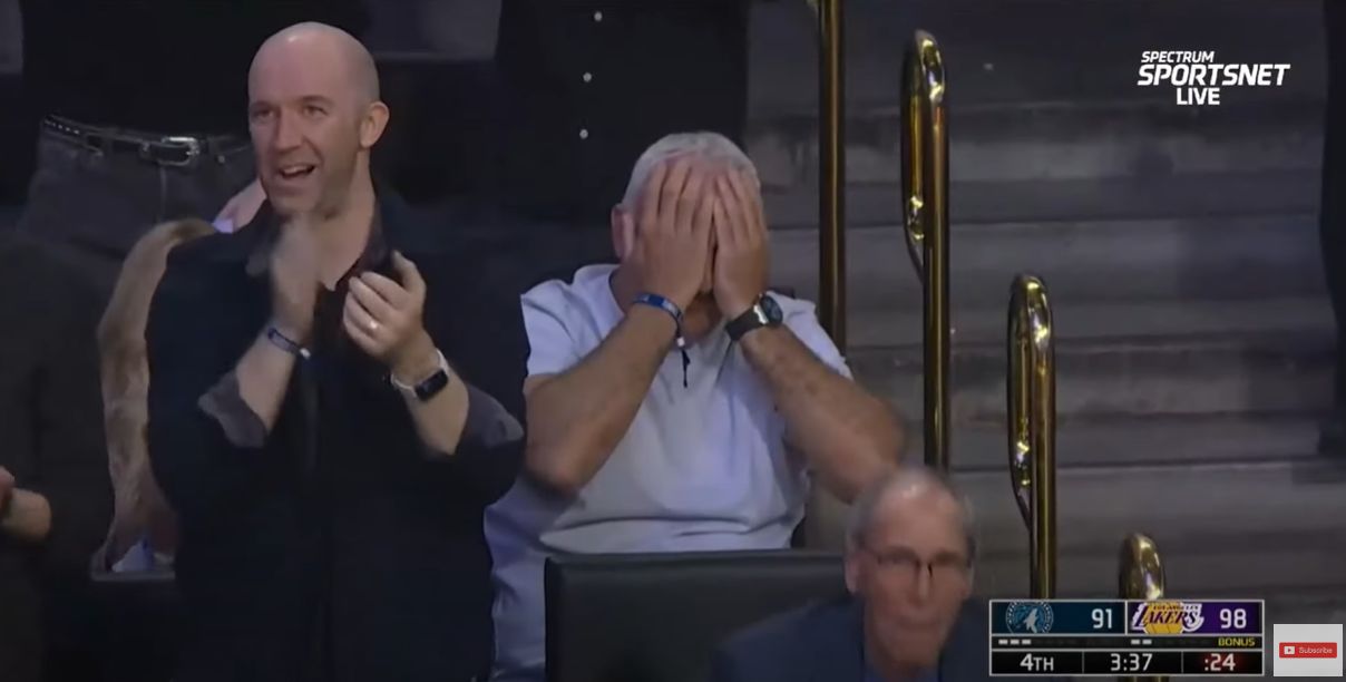 Po novi izjemni trojki Luke Dončića epska reakcija Saše Dončića, bil je na tekmi