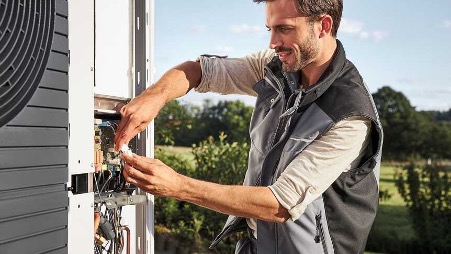 Servis toplotnih črpalk: kako podaljšati njihovo življenjsko dobo?