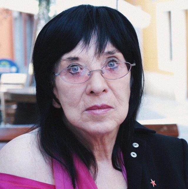 Svetlana Makarovič z bizarno zahtevo nasmejala Slovence: "Zahtevam tono mačje hrane"