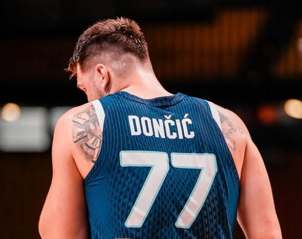 Dončić ni imel pojma, James šokiran, odzivi pa: Človek je 'Izbrani', in vi ste ga zamenjali?!