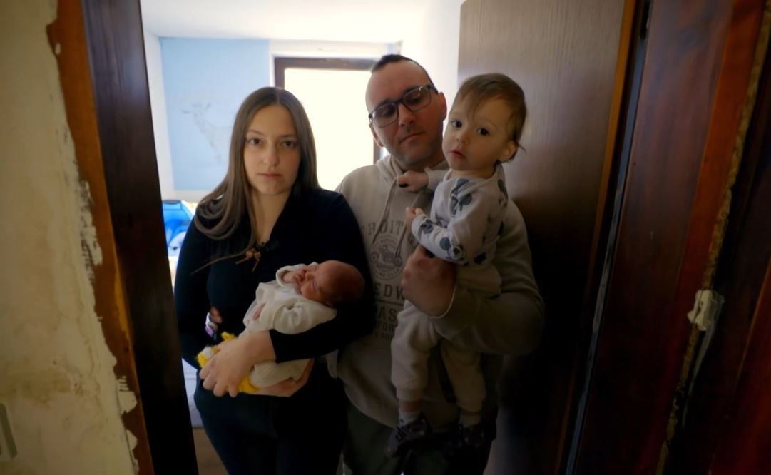 V Delovni akciji ganljiva zgodba mlade družine, gledalci pa: Nisem hudobna, ampak kako greš lahko še na enega otroka