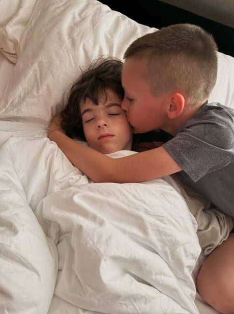 Frida in njen brat Edvard. Vir: FB