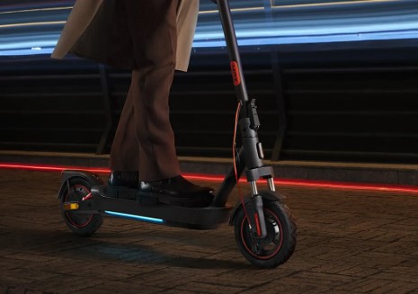 Xiaomi Električni skiro – Najnovejši model za sodobno mestno vožnjo
