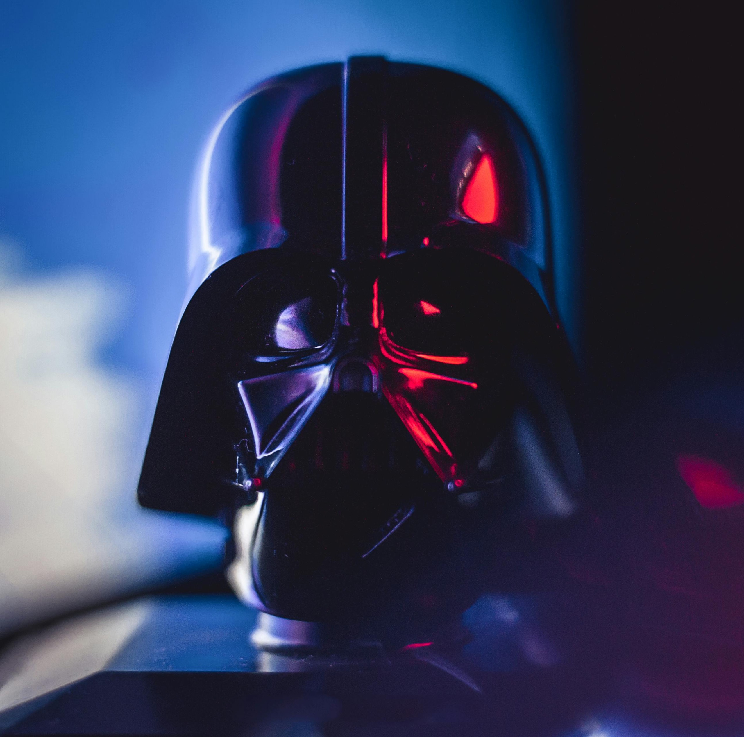 Ikonični svetlobni meč Dartha Vaderja na dražbi za milijone