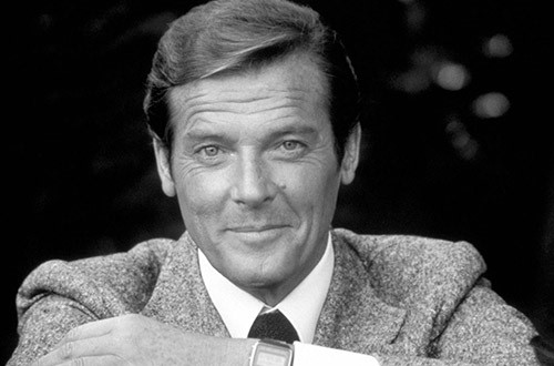 98-letna pevka razkriva, kako je bodoči James Bond štopal po Nemčiji