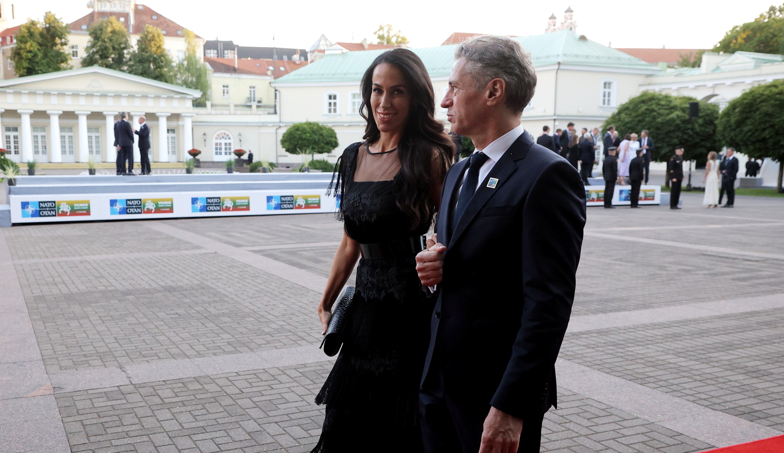 Janja je bivša žena Roberta Goloba, ki ostaja v senci