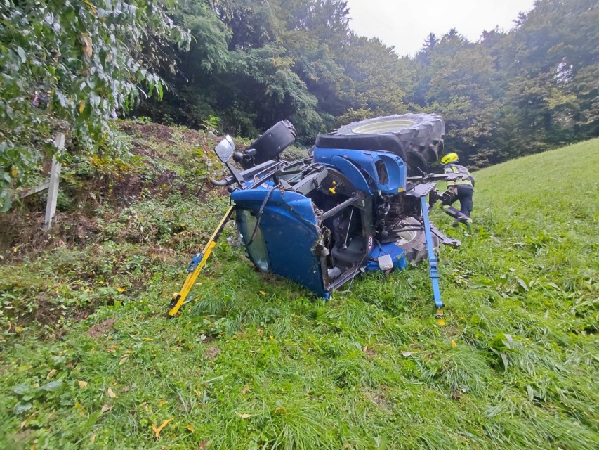 Foto: Nesreča s traktorjem Vir: Facebook