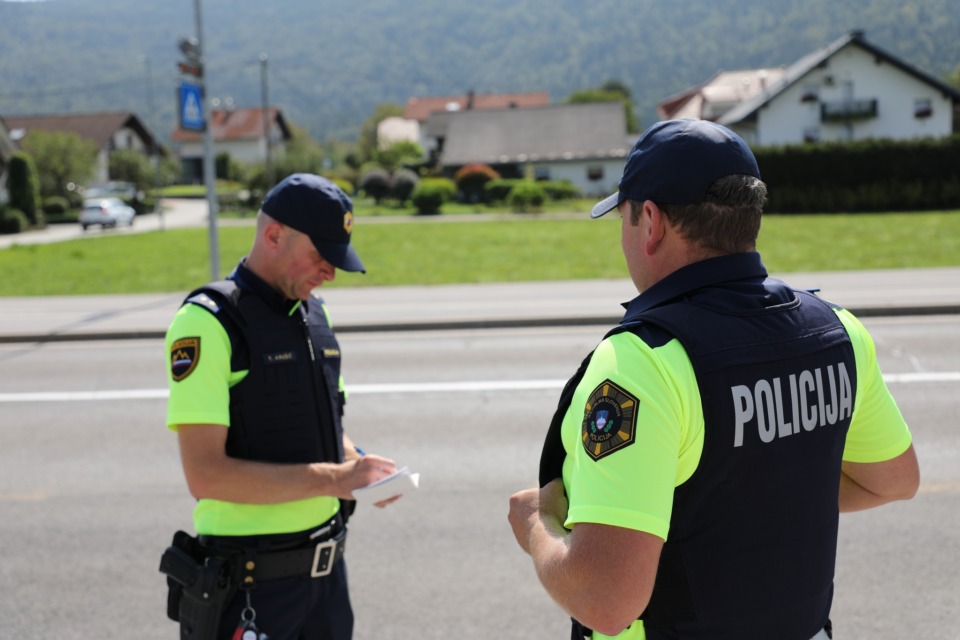 policista - NaDlani.si Foto: Policija Vir: Facebook
