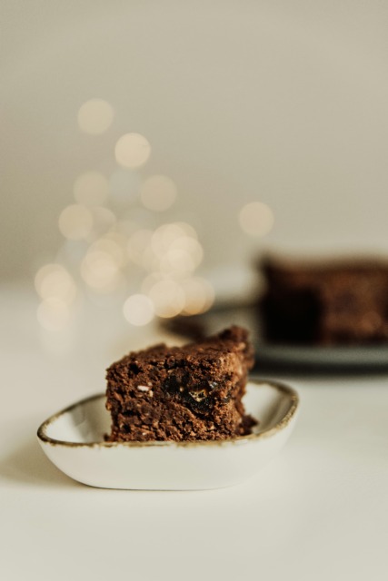 Slivovi browniji brez čokolade: kiselkast twist
