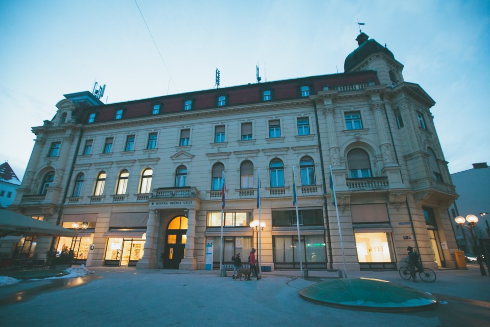 Celje-narodni-dom - NaDlani.si Narodni dom Celje