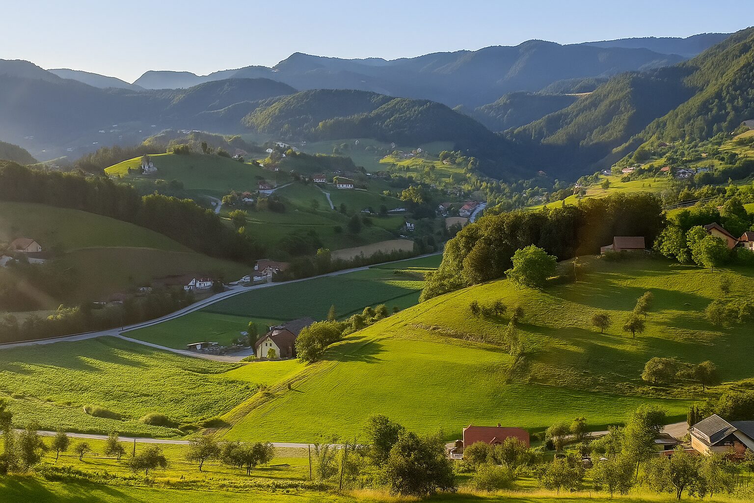 Celje-zeleno-mesto - NaDlani.si