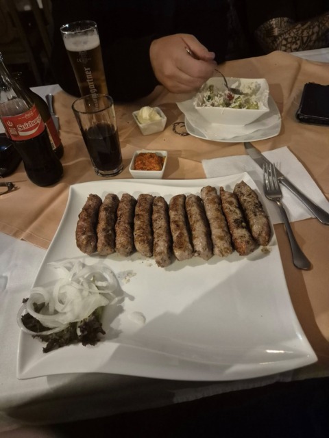 Foto: Čevapčiči Vir: Threads