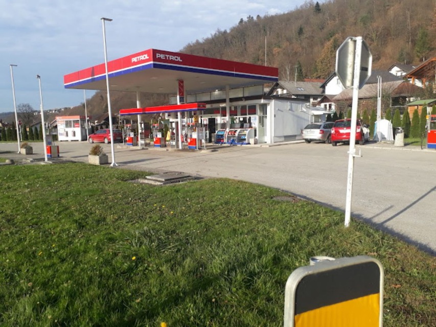 Petrol začasno zapira dva bencinska servisa! - preverite, kje lahko dotočite, da ne ostanete brez goriva!