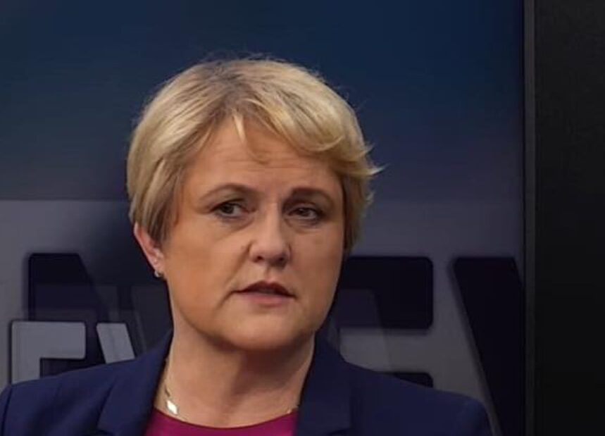Jelka Godec v oddaji Tarča: Levica se je pritožbam desnice posmehovala, zdaj pa sami kričijo o volilnih nepravilnostih: »Danes trdijo, da je prišlo do vplivanja« (VIDEO)