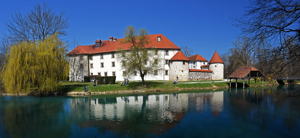 Michelin je predstavil ključe za izjemne hotele. Med prejemniki priznanja je tudi šest slovenskih hotelov, ki navdušujejo z dizajnom in gostoljubjem. Grad Otočec