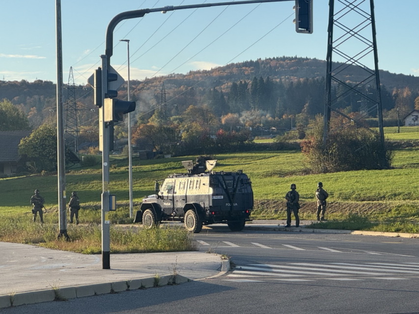 Policija NM (3) - NaDlani.si