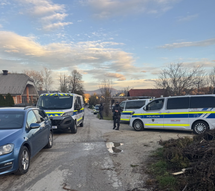 Policija NM (5) - NaDlani.si
