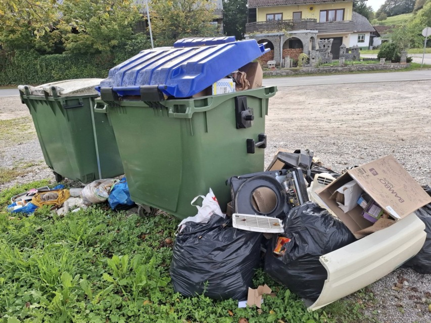 Foto: Smeti v Trebnje Vir: Facebook skupina Trebanjci