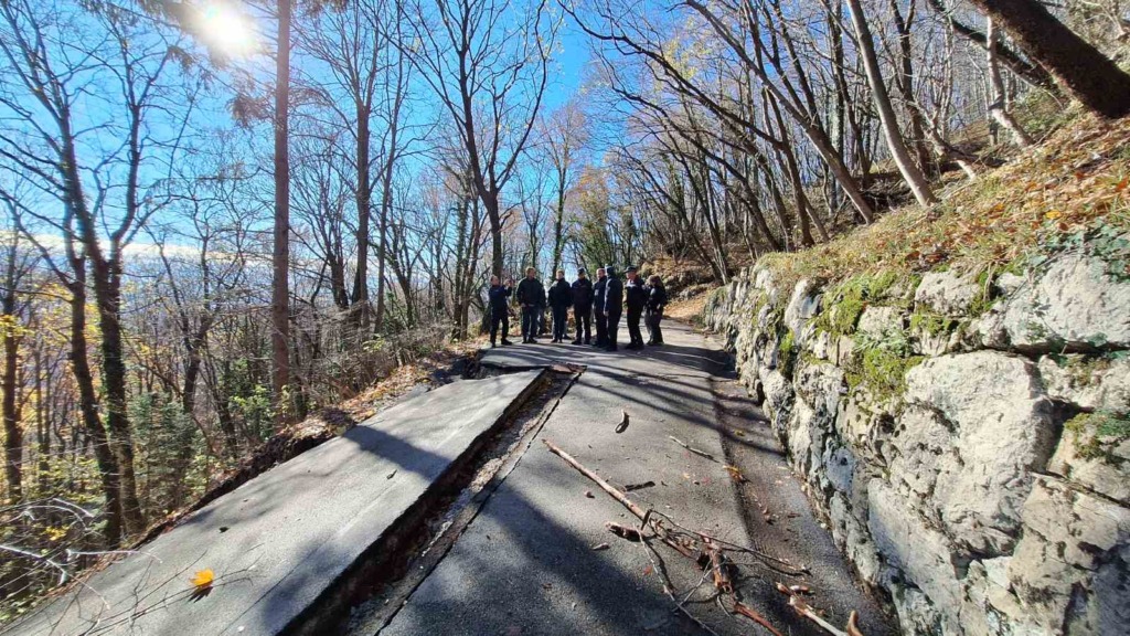 FOTO: Po neurju na pomoč tudi Slovenska vojska