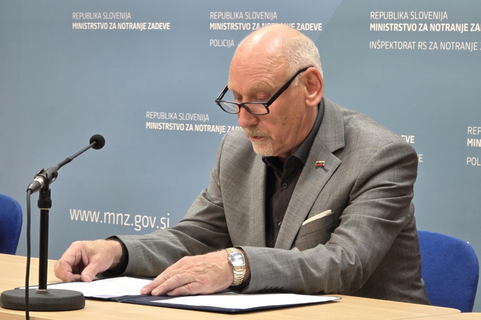 Zlobko jasno: »Šutarjev zakon ni usmerjen proti Romom, ampak proti kriminalcem«