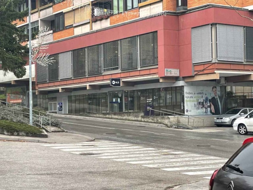 NLB zapira edino poslovalnico tudi v tem mestu – kaj bo s starejšimi prebivalci? (FOTO)