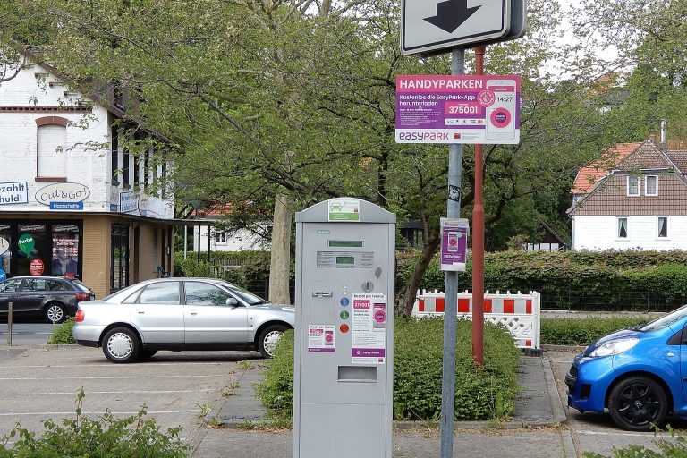 Parkomati kot zlata jama: neverjetna tatvina, ki je šokirala Nemčijo – zakonca nakradla za več kot milijon evrov