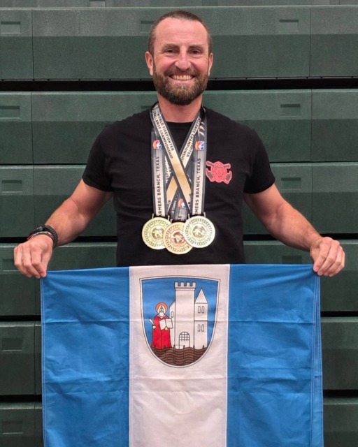 Ponos Slovenije: Gasilec iz Kočevja v ZDA osvojil dve zlati in eno bronasto medaljo! (FOTO)