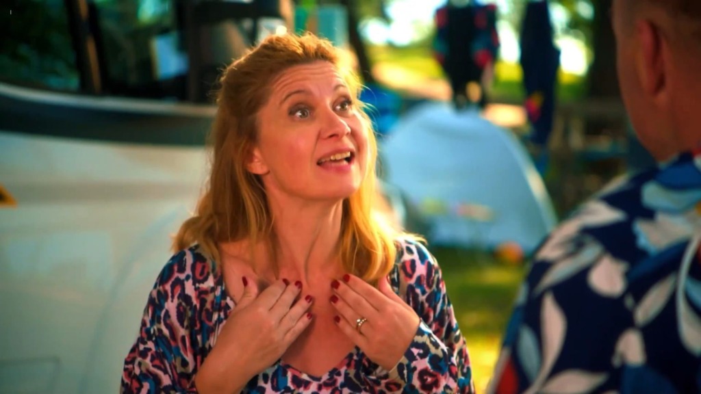 Malo kdo ve! Priljubljeni igralec iz serije Nemirna kri je sin znane slovenske igralke, ki jo vsi obožujemo iz priljubljene POP TV serije