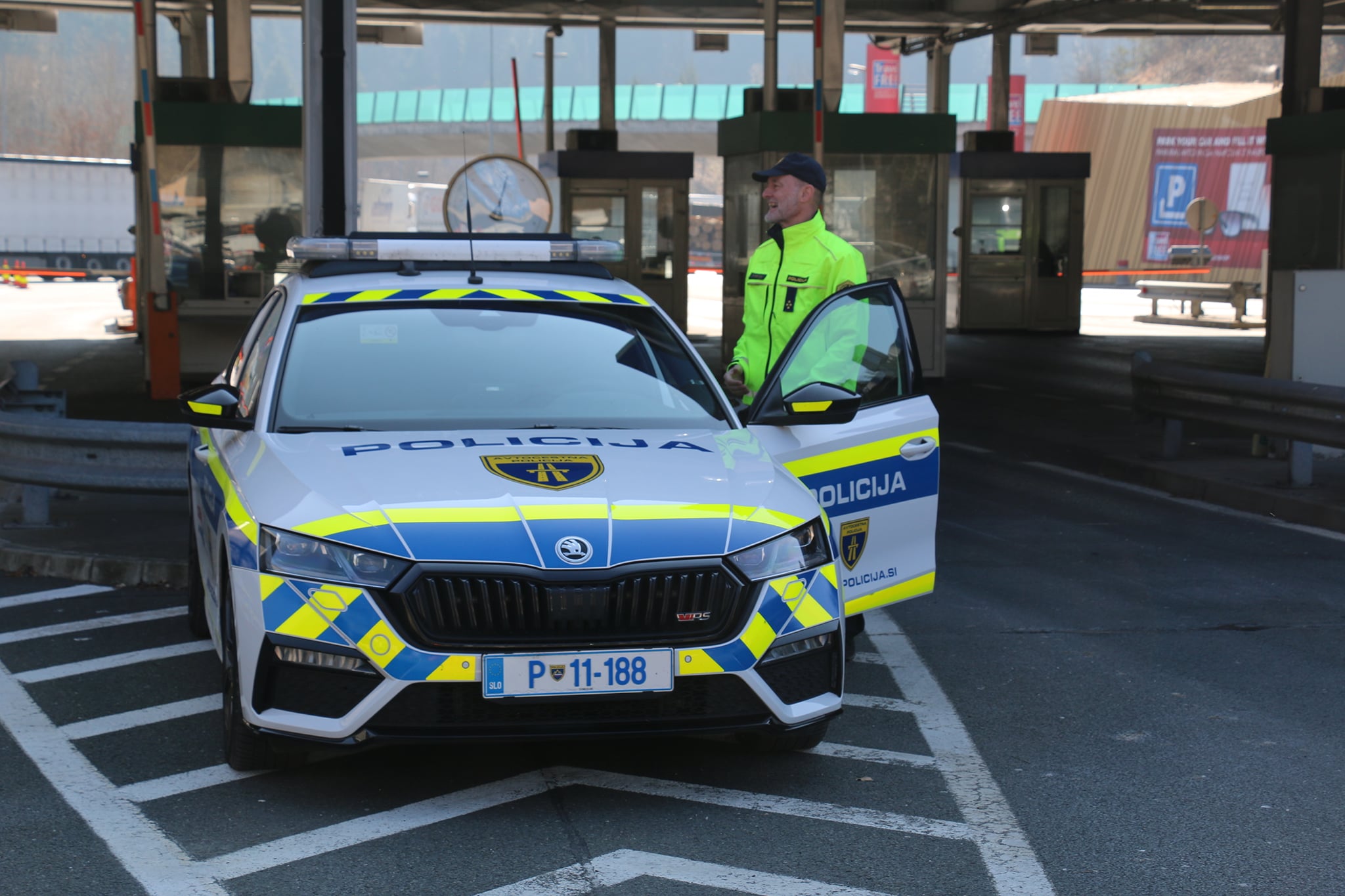 Po koncertu napadli tri Ljubljančane, enemu izbili več zob
