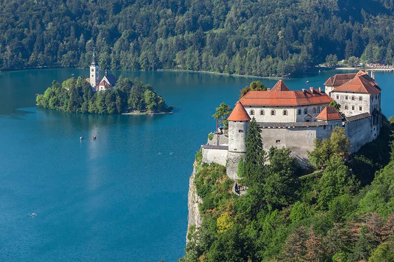 bled z gradom - NaDlani.si Bled; vir: Facebook