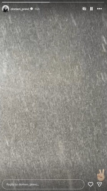 Po bizarnem incidentu in drami v Oberstdorfu je spregovoril tudi Domen Prevc – tokrat brez besed (FOTO)