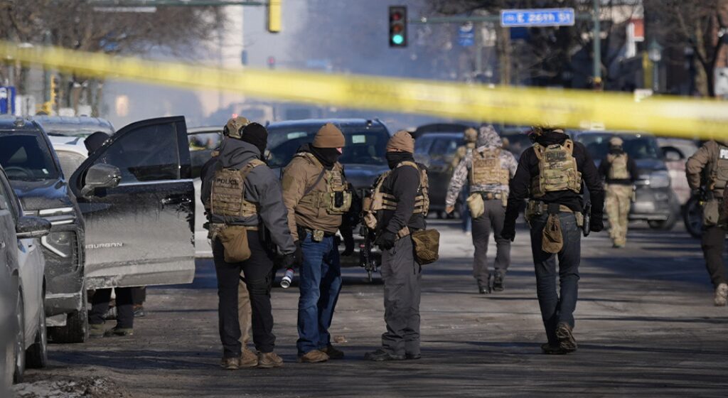 ICE ponovno v centru pozornosti: Moški ubit med aretacijo v Minnesoti