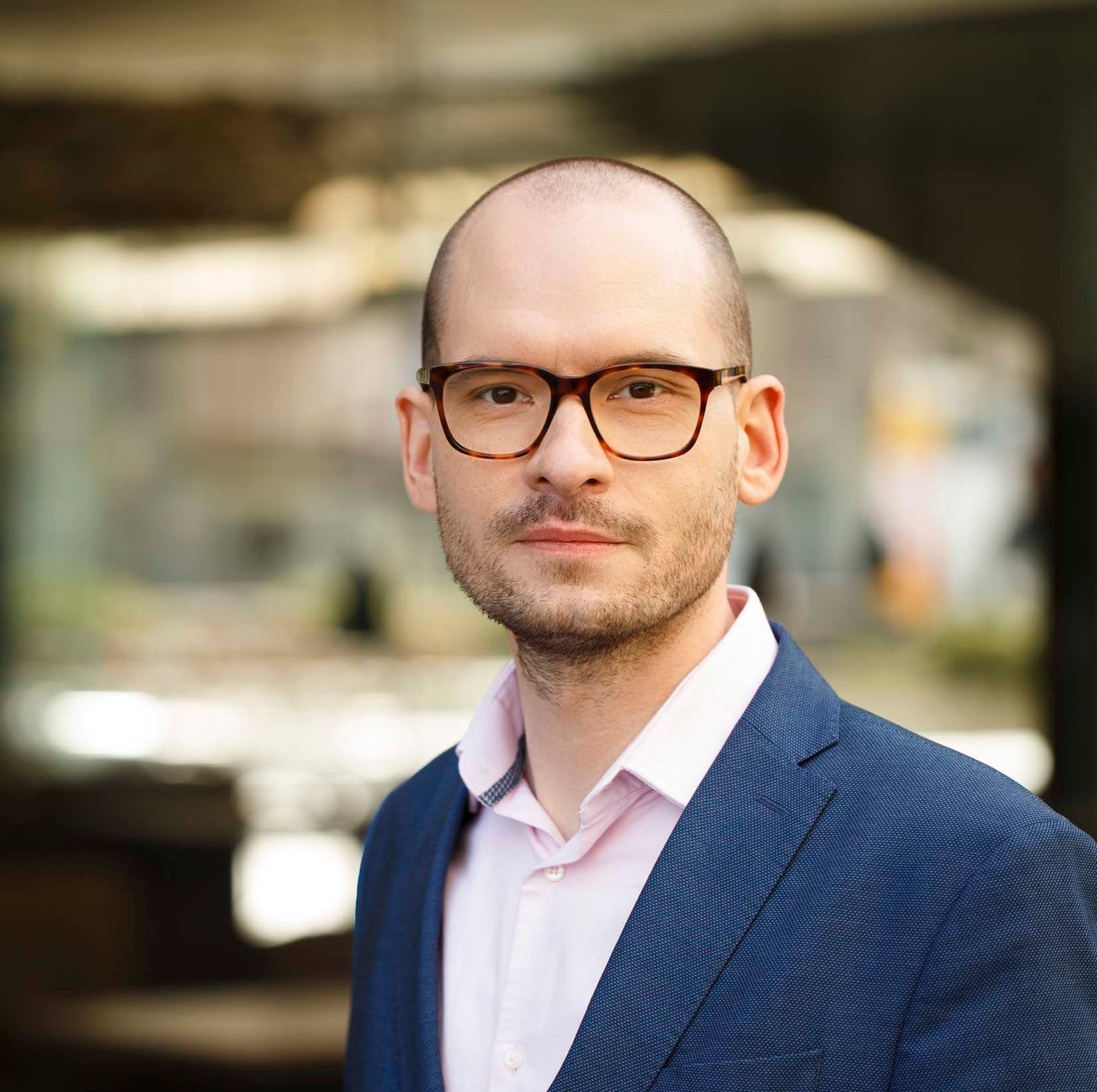 Napoved Matjaža Hana dviga prah – je na obzorju velika kadrovska sprememba v političnih strankah?