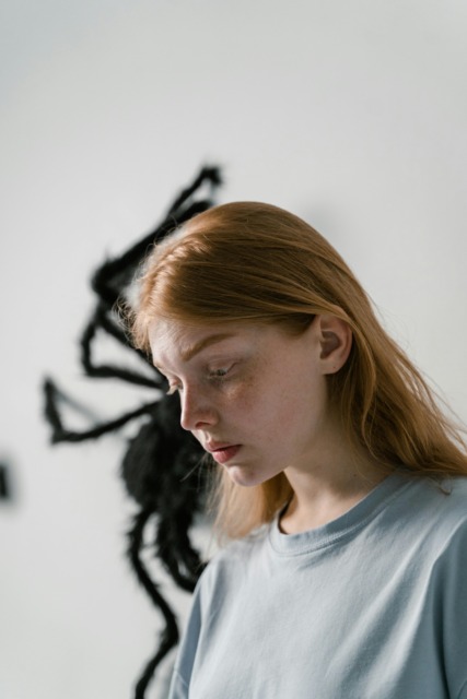 misli - NaDlani.si Oseba, ki razmišlja