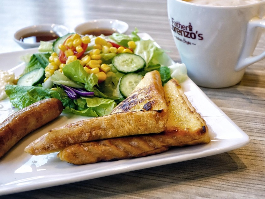 Popečen sir je prava kulinarična umetnost, ki jo večina od nas, ne da bi se sploh zavedala, pripravlja narobe.