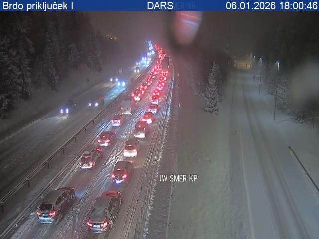 Pozor! Primorska avtocesta zaradi zdrsov tovornih vozil zaprta