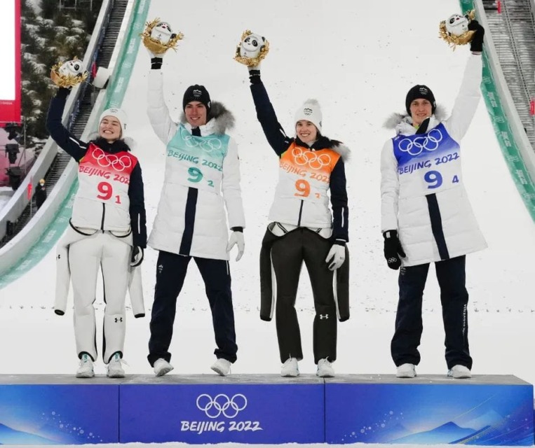 smucarski skakalci - NaDlani.si Foto: Smučarski skakalci Vir: Facebook