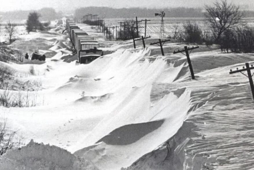 Grožnja arktičnega mraza in tragična letalska nesreča pretresata ZDA