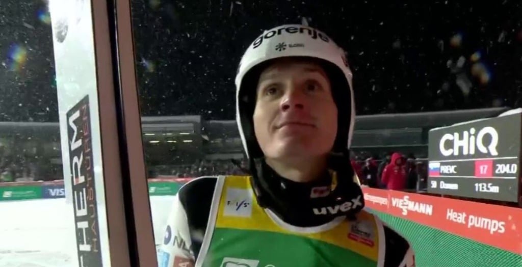 Domen Prevc kljub 27. mestu ostaja v rumenem. FOTO: X