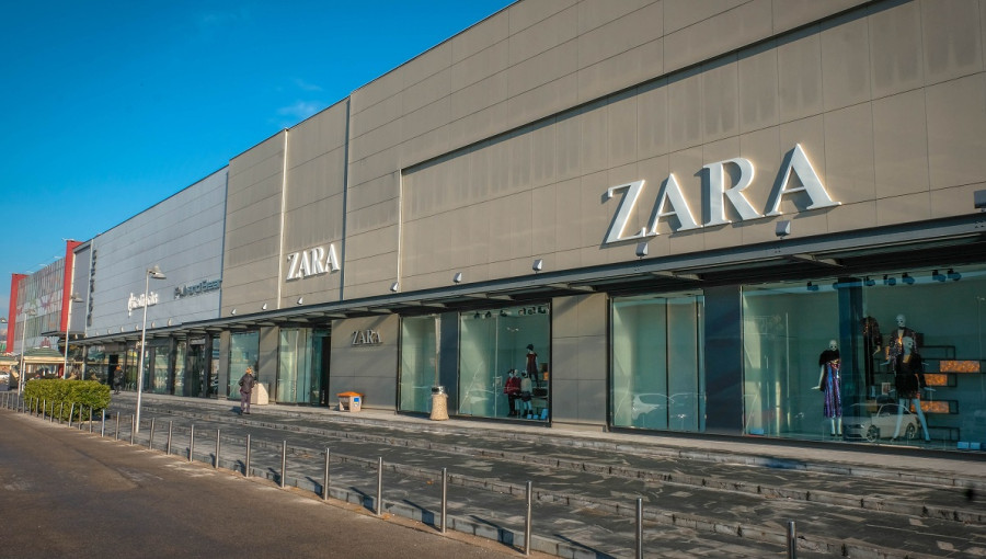 Znana trgovina s to spremembo razburila kupce – kako se bodo na to privadili starejši? (FOTO)