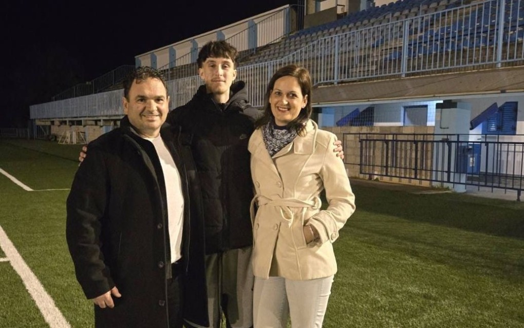 Po 20 dneh kome se je zbudil, včeraj prvič po letu dni je Leon obiskal soigralce