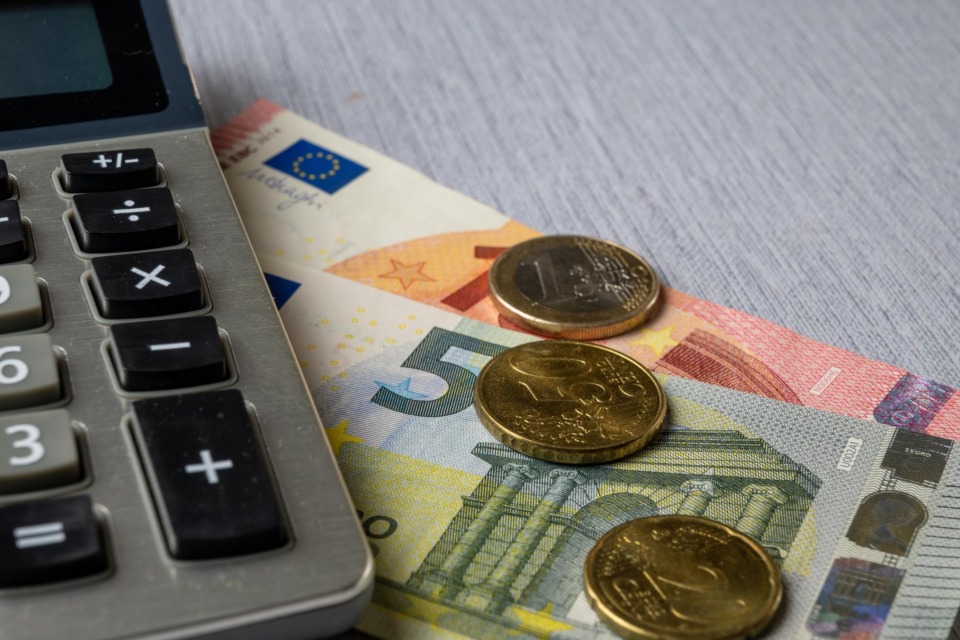 Izračun dohodka na družinskega člana za otroški dodatek 2026