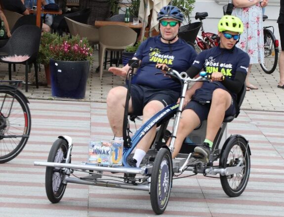 Miha je imel ob sebi vedno pomočnike