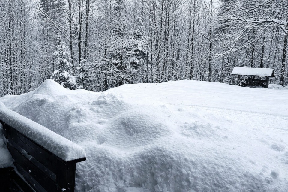 Koliko snega je že zapadlo? Ponekod skoraj 2 metra (FOTO)