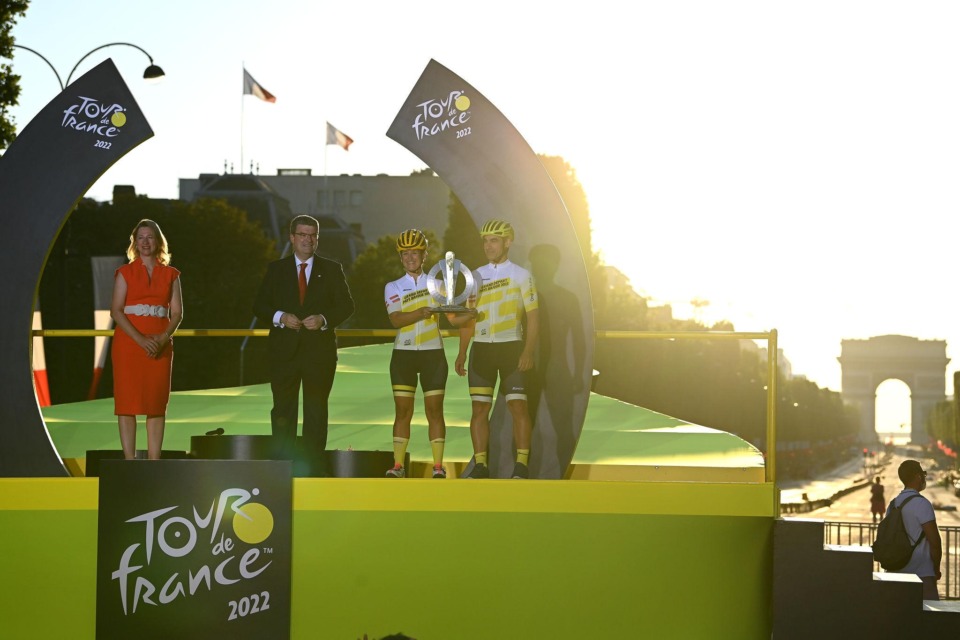 Zaključek Tour de France 2026 na Elizejskih poljanah v Parizu