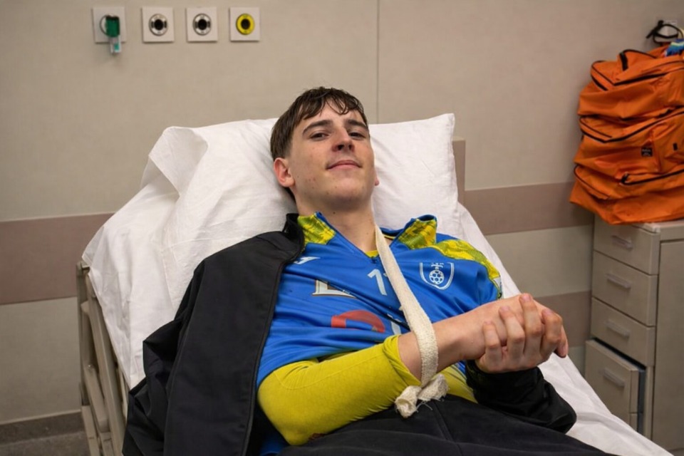 Poškodba, ki bo odmevala, slovenskega rokometaša čaka dolga odsotnost