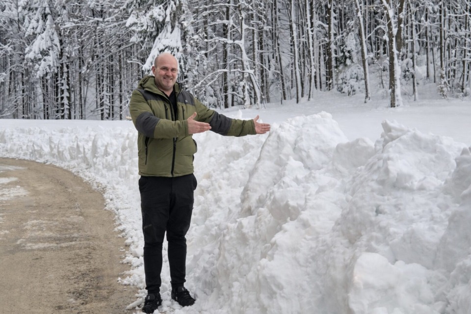 Na Gorjancih obilne razmere – koča na Miklavžu zaprta, ponekod tudi do 70 cm snega