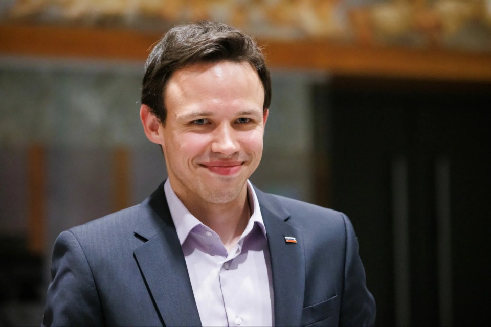Po volitvah odmeva primer Andreja Hoivika: »Hoiviku vse dobro vnaprej!«, odzval se je tudi Janez Janša